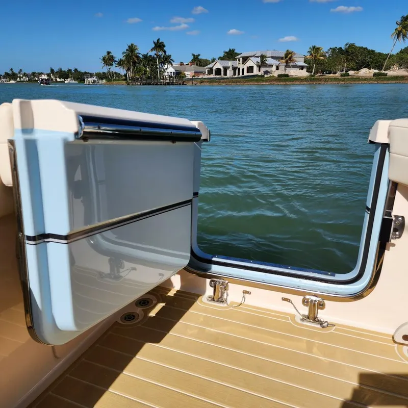 Slide: The Image of Grady-White 326 Canyon 2022 - 4154902