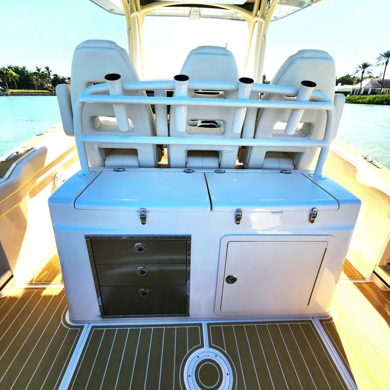 Slide: The Image of Grady-White 326 Canyon 2022 - 4154922