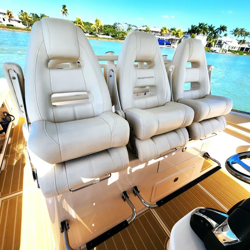 Slide: The Image of Grady-White 326 Canyon 2022 - 4154944