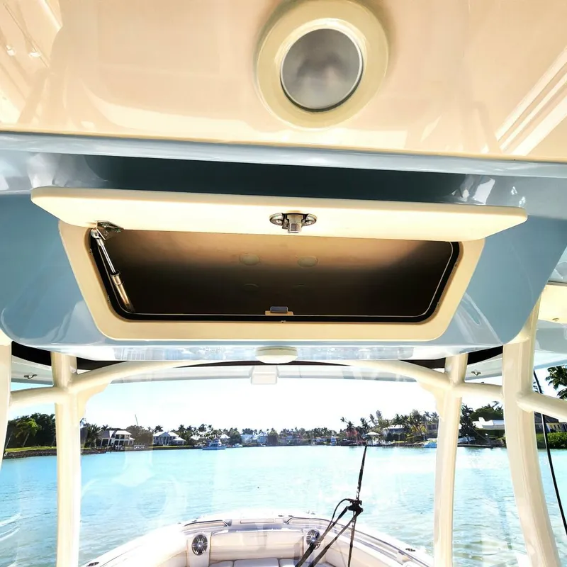 Slide: The Image of Grady-White 326 Canyon 2022 - 4154942