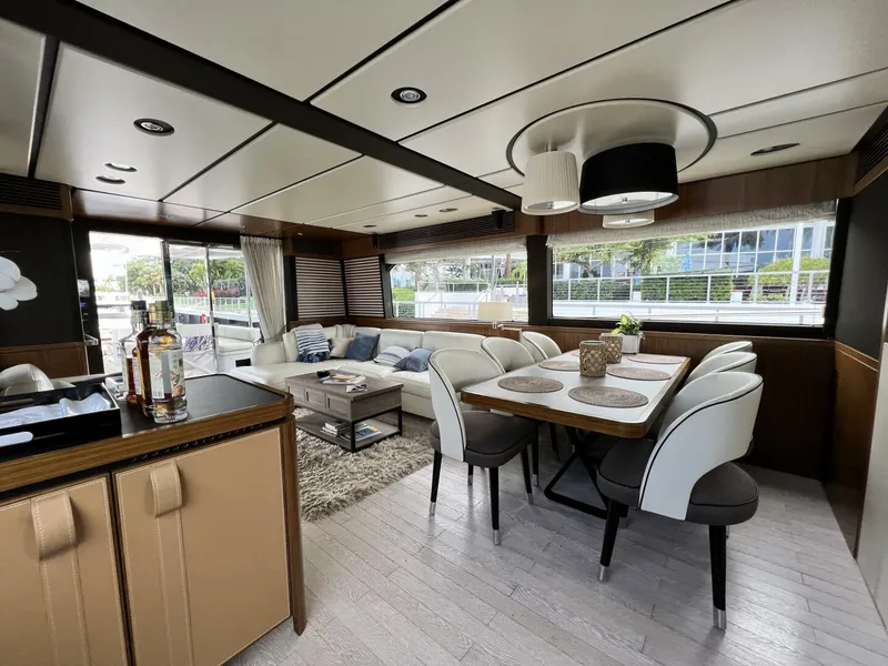 Slide: The Image of Azimut Magellano 2017 - 4156671