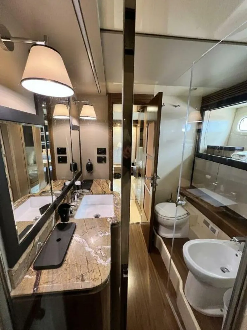 Slide: The Image of Azimut Magellano 2017 - 4156649