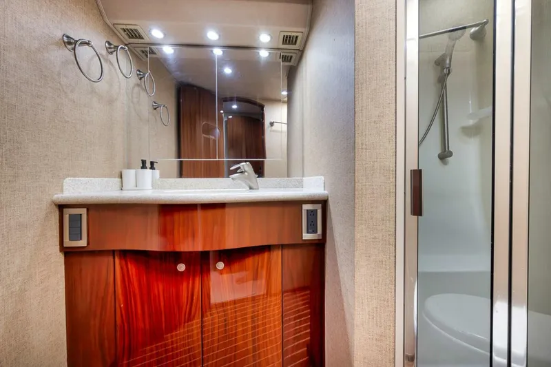 Slide: The Image of Guest Head - 4159595