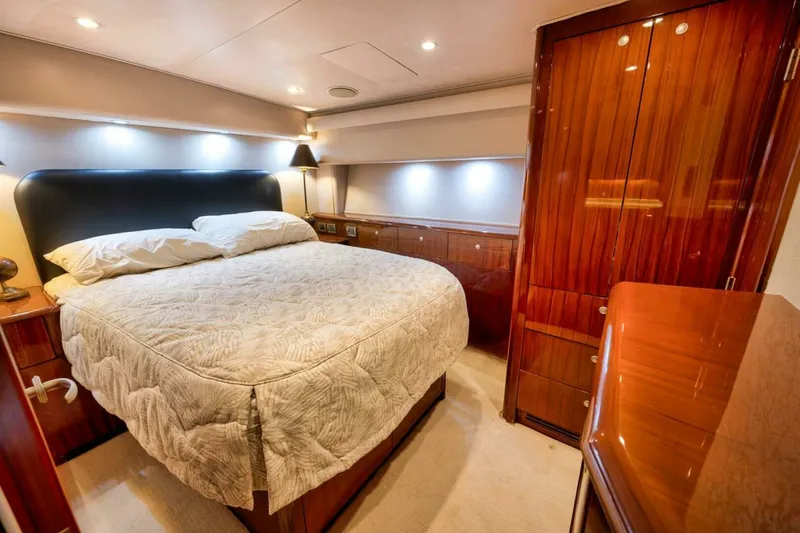Slide: The Image of Viking 52 Smooth Operator-Master Stateroom 2007 Viking 52 Sport Coupe Smooth Operator - 7652645
