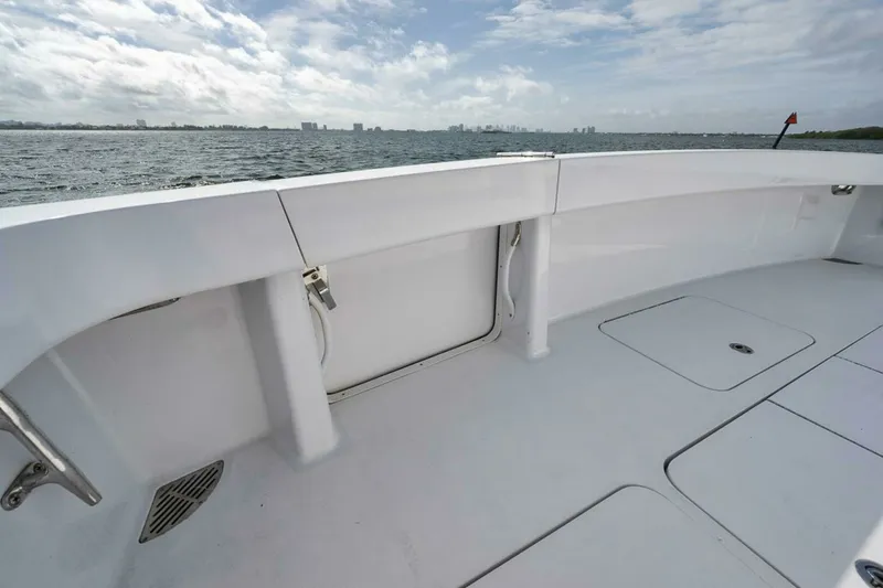Slide: The Image of Viking 52 Smooth Operator-Cockpit 2007 Viking 52 Sport Coupe Smooth Operator - 7652665