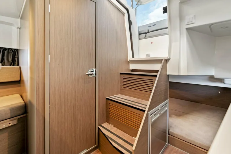 Slide: The Image of Beneteau Flyer 9 SUNdeck 2027 - 4985204