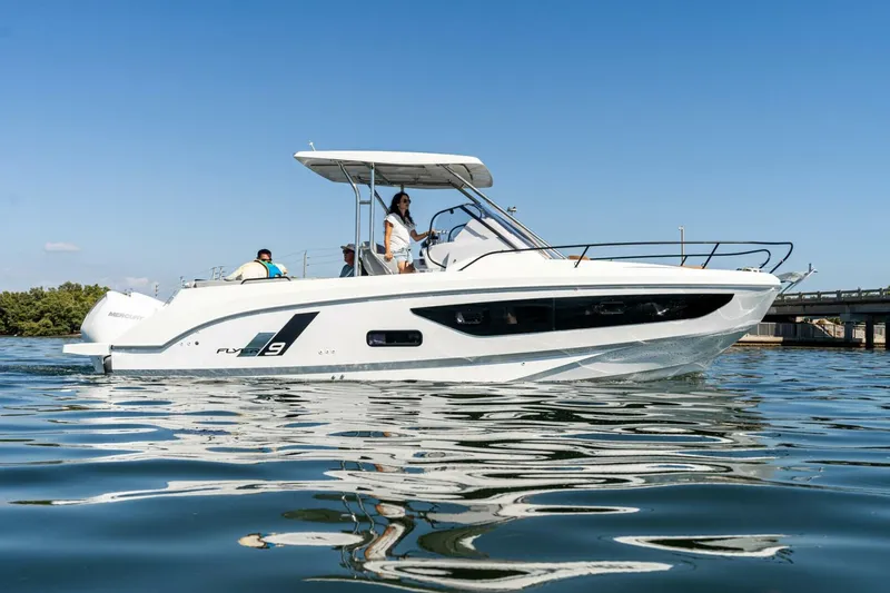 Slide: The Image of Beneteau Flyer 9 SUNdeck 2027 - 4985188