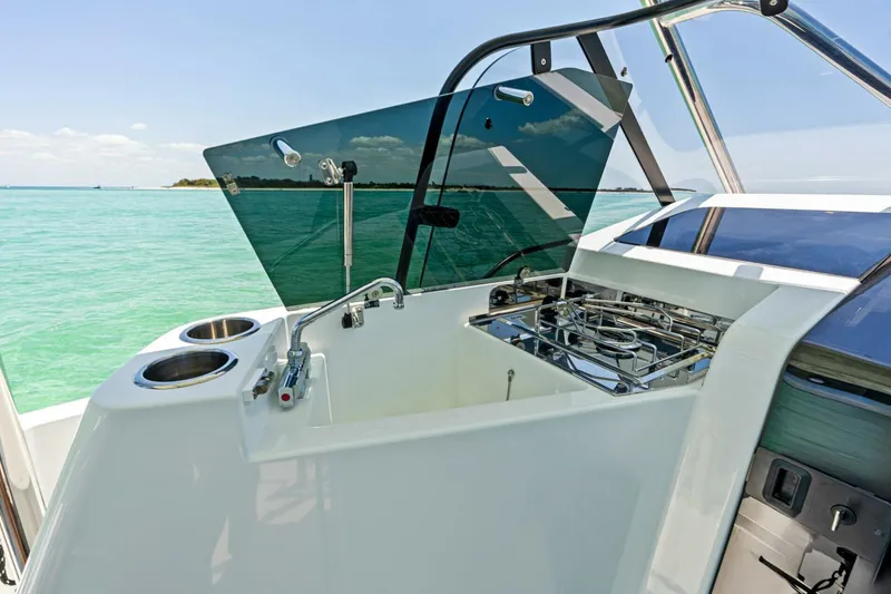 Slide: The Image of Beneteau Flyer 9 SUNdeck 2027 - 4985175