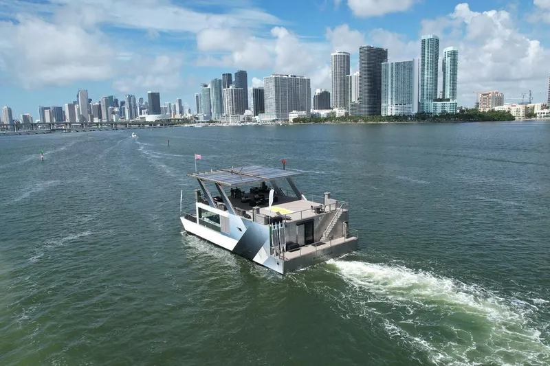 Slide: The Image of Mansion Yachts Mansion Yacht 2018 - 4167735