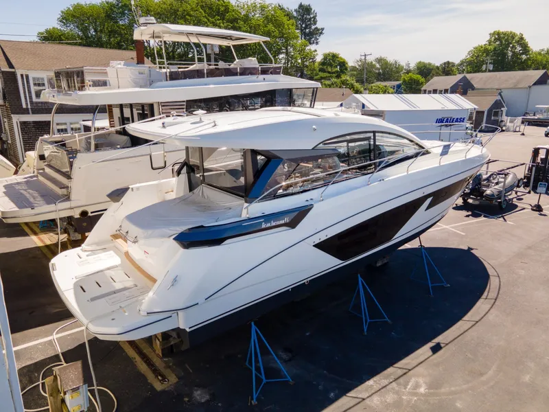 Slide: The Image of Beneteau Gran Turismo 45 2024 - 6535985