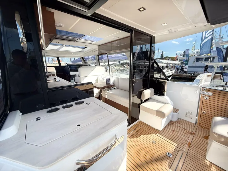 Slide: The Image of Wellcraft 44 Explorer 2026 - 5806006