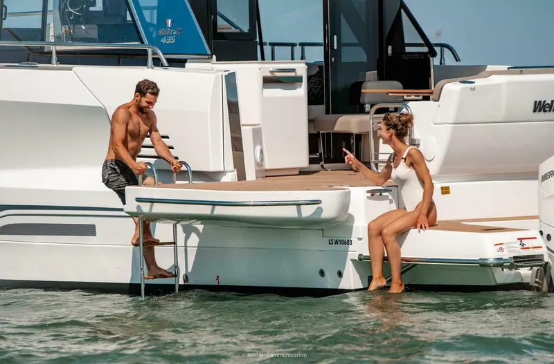 Slide: The Image of Wellcraft 44 Explorer - 5535887