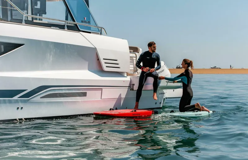 Slide: The Image of Wellcraft 44 Explorer - 5535891