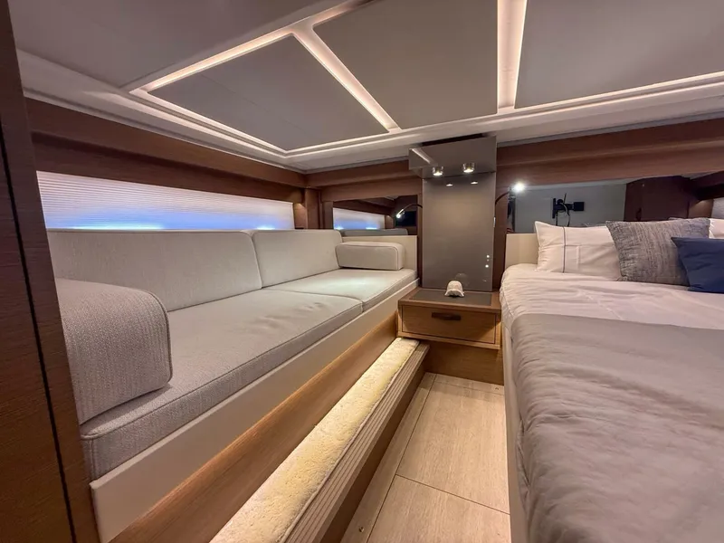 Slide: The Image of Wellcraft 44 Explorer 2026 - 5805994