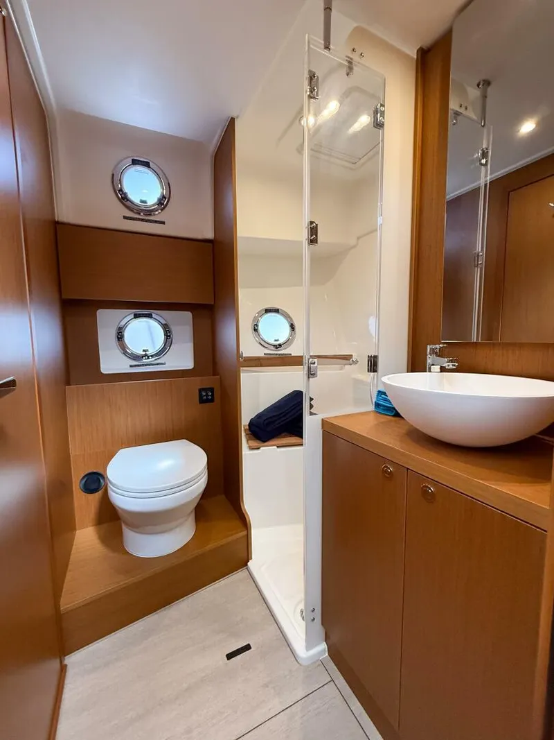 Slide: The Image of BENETEAU Swift Trawler 48 - 5204656