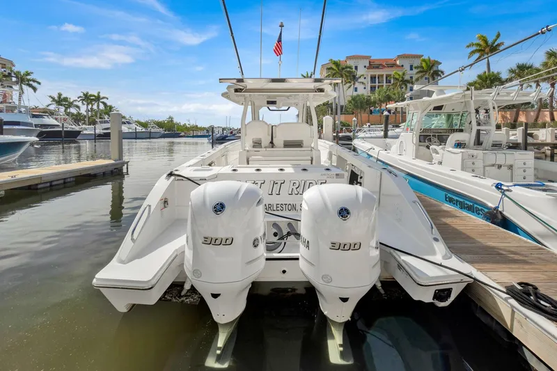 Slide: The Image of Pursuit S 328 2022 - 4174668