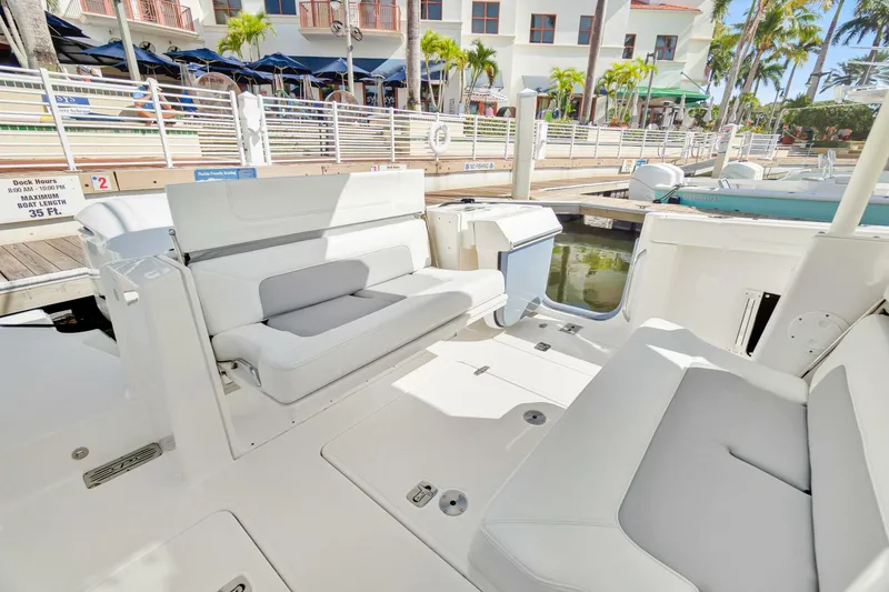 Slide: The Image of Pursuit S 328 2022 - 4174738