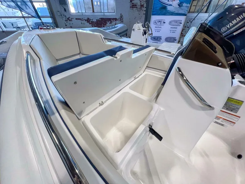 Slide: The Image of 2023 Nautilus 13 DLX - 4174659