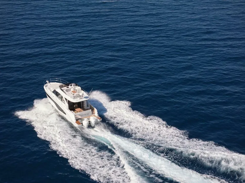 Slide: The Image of Beneteau Antares 12 2026 - 4175288