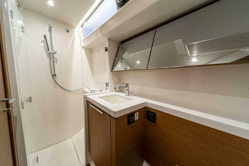 Slide: The Image of 2025 BENETEAU Oceanis Yacht 54 - 4175509