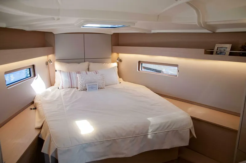 Slide: The Image of 2025 Oceanis 40.1 - 4176613