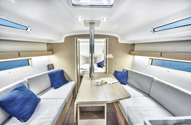 Slide: The Image of 2026 Oceanis 34.1 - 5888130