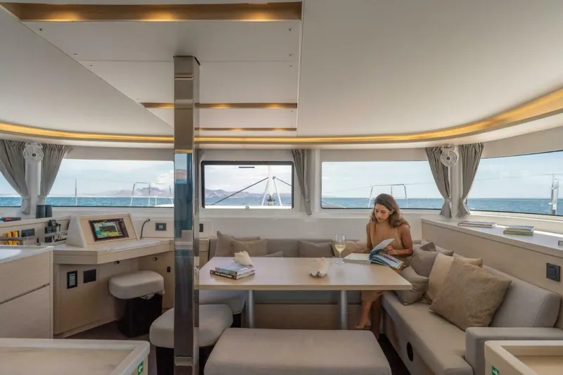 Slide: The Image of 2022 lagoon 46 - 4180411