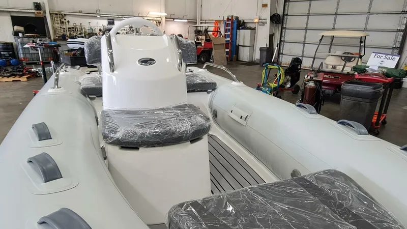 Slide: The Image of Grand Inflatables G380HF 2023 - 4184291