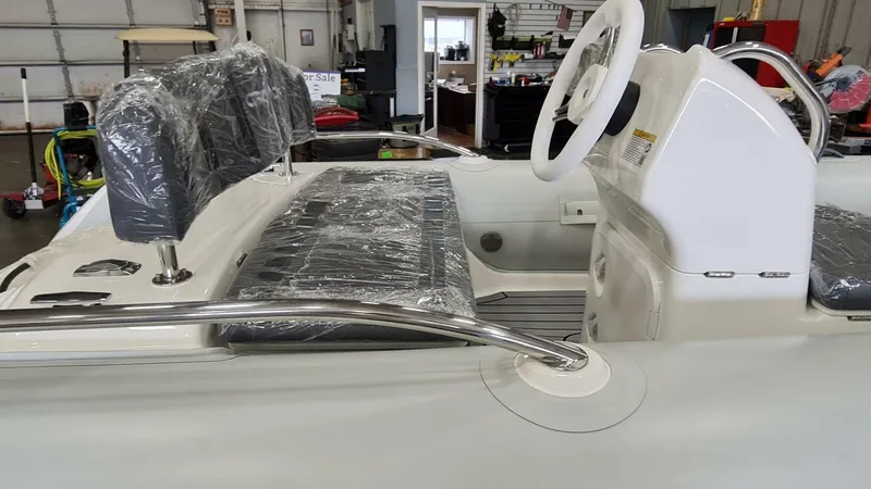 Slide: The Image of Grand Inflatables G380HF 2023 - 4184294