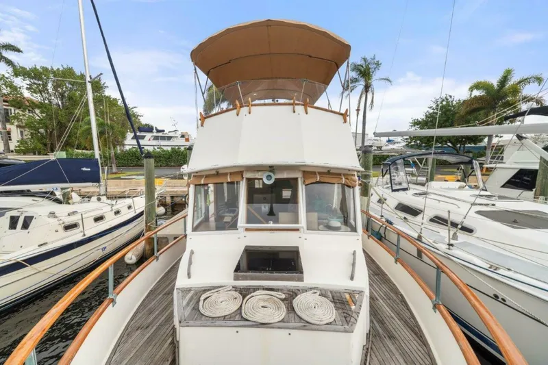 Slide: The Image of Grand Banks 36 Classic Destiny - Deck 1982 Grand Banks Classic Destiny - 4185264