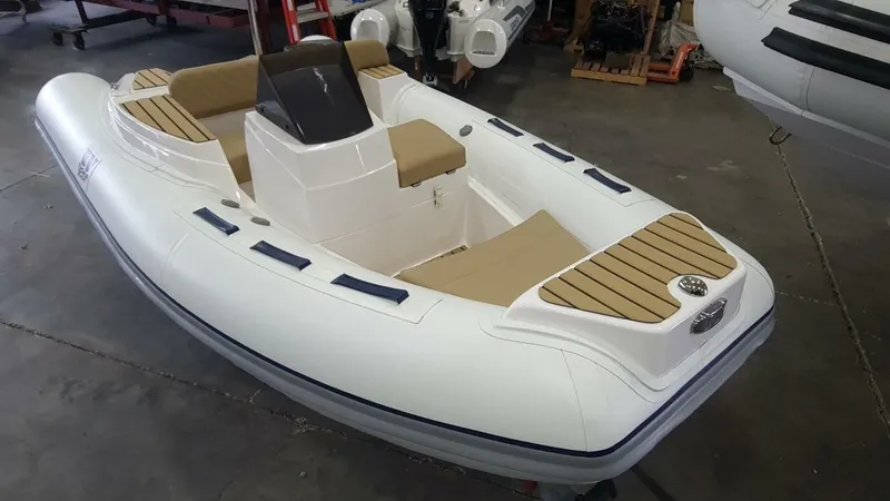 Slide: The Image of Tiger Marine 370 Protender 2023 - 4185416