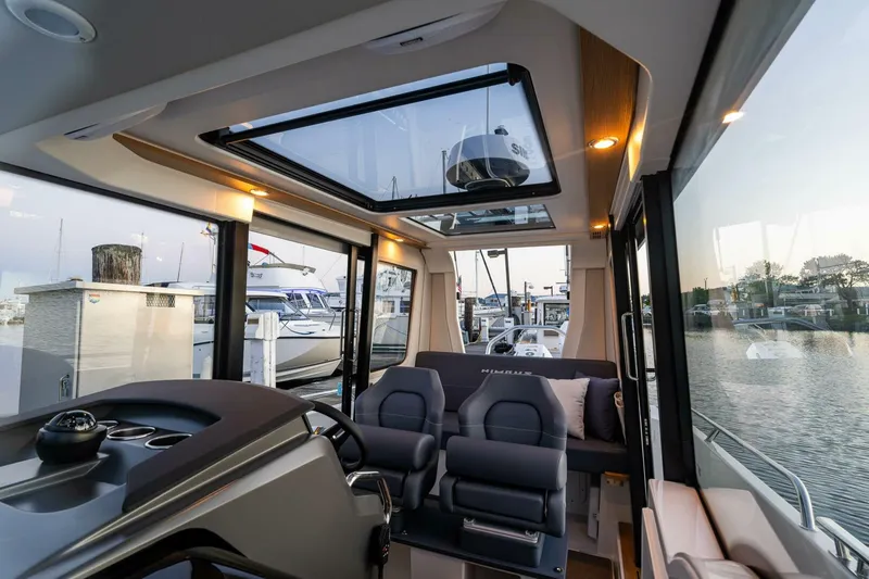 Slide: The Image of Nimbus C8 2024 - 4581429