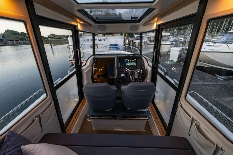 Slide: The Image of Nimbus C8 2024 - 4581434