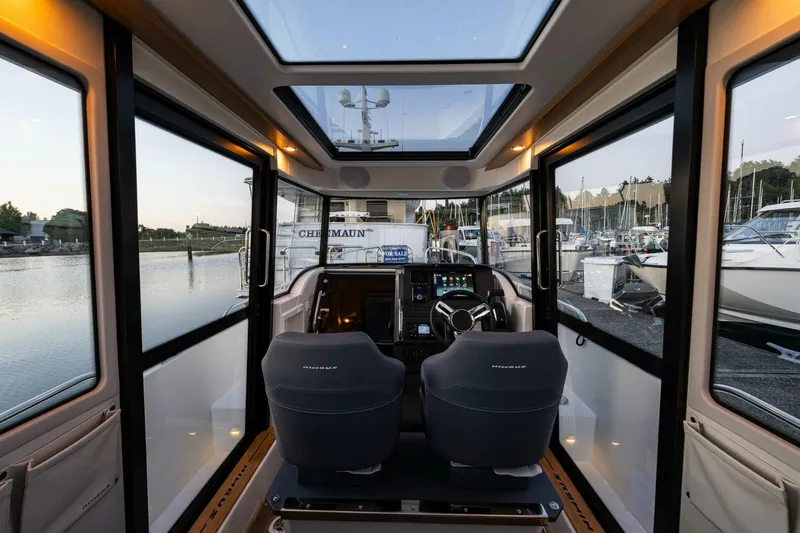 Slide: The Image of Nimbus C8 2024 - 4581433