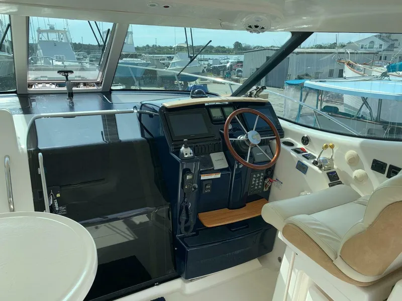 Slide: The Image of Tiara 390 Sovran 2007 - 4187195