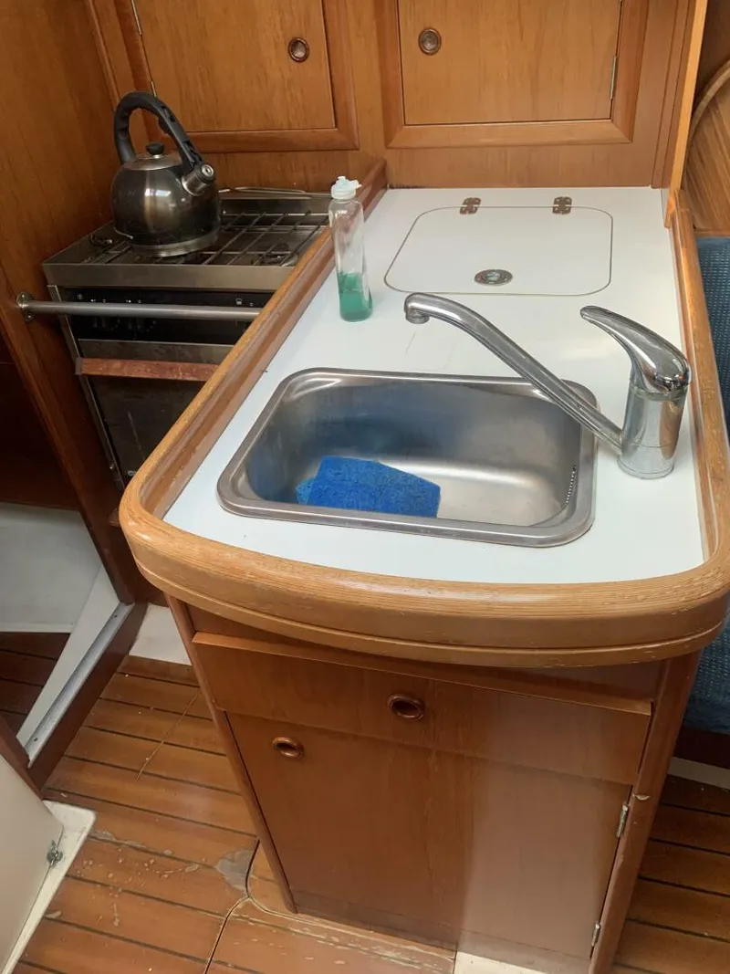 Slide: The Image of Beneteau Oceanis 311 2000 - 4188803