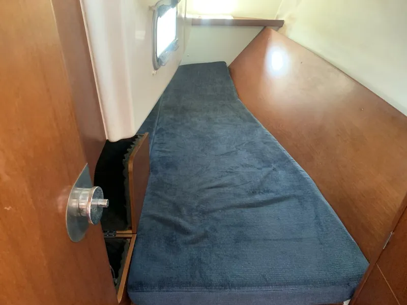 Slide: The Image of Beneteau Oceanis 311 2000 - 4188798