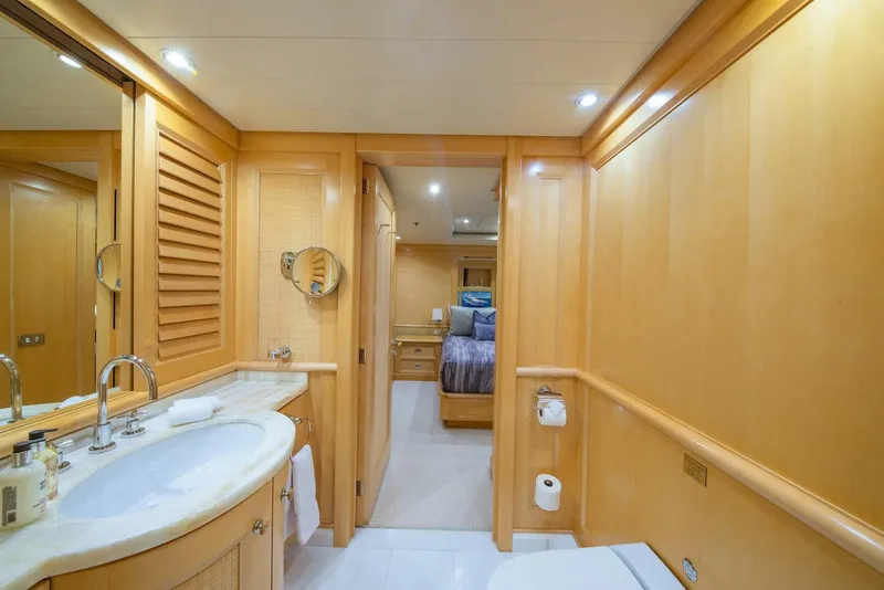 Slide: The Image of Amels 170 2004 - 4214290