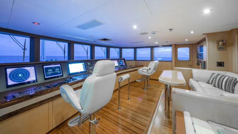 Slide: The Image of Amels 170 2004 - 4214295