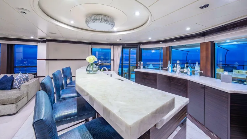 Slide: The Image of Amels 170 2004 - 4214310