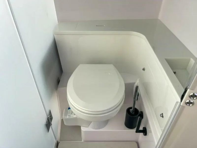 Slide: The Image of Axopar 37XC CROSS CABIN 2024 - 4548072