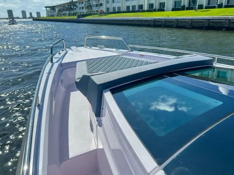 Slide: The Image of Axopar 37XC CROSS CABIN 2024 - 4548076