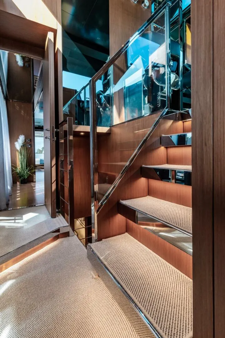 Slide: The Image of Staircase - 4189606