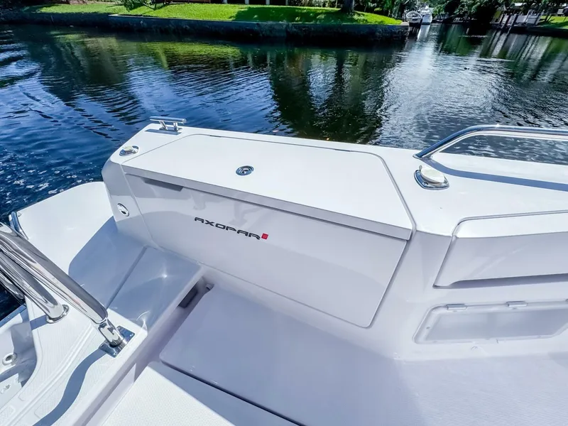 Slide: The Image of Axopar 37 Sun Top 2024 - 5814789