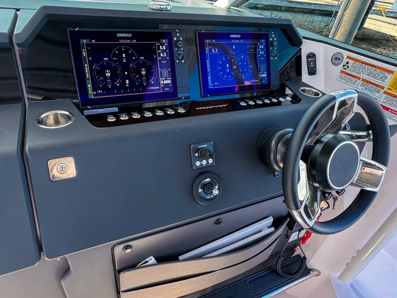 Slide: The Image of Axopar 37 Sun Top 2024 - 5814779