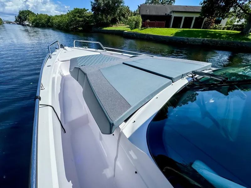 Slide: The Image of Axopar 37 Sun Top 2024 - 5814790