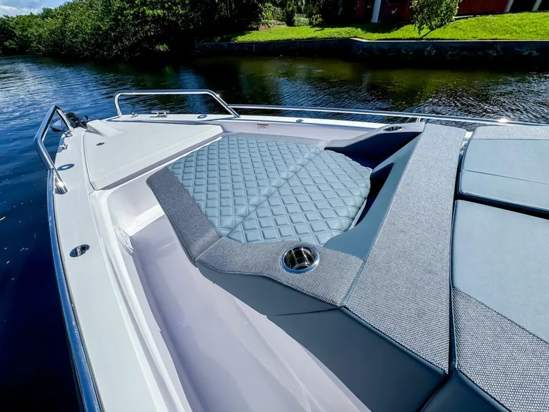 Slide: The Image of Axopar 37 Sun Top 2024 - 5814791