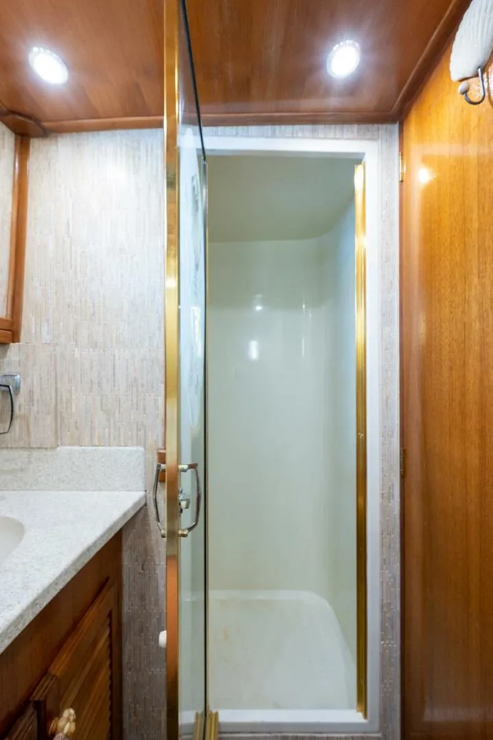 Slide: The Image of Tollycraft Pilothouse 1986 - 4190234