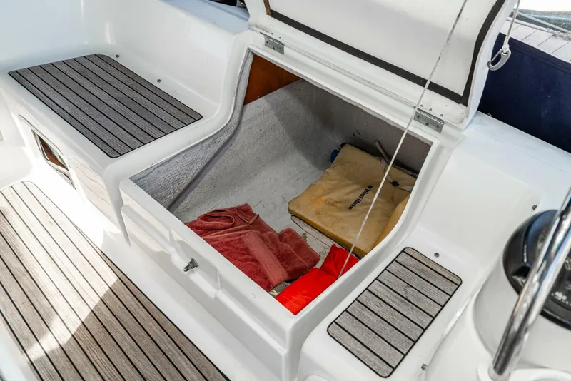 Slide: The Image of Jeanneau 43 Sun Odessey 2001 - 4190511