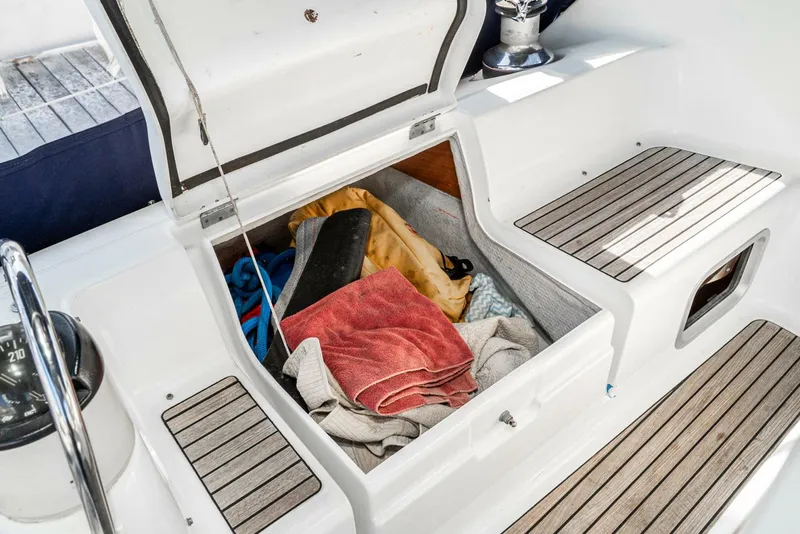 Slide: The Image of Jeanneau 43 Sun Odessey 2001 - 4190512